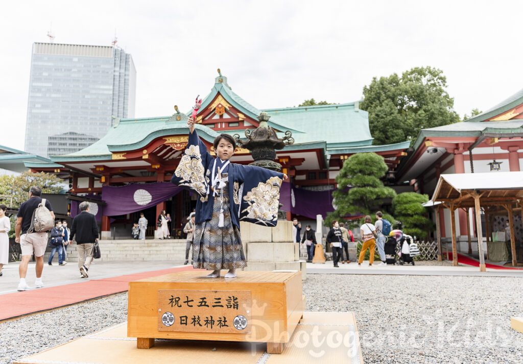 にぎわう境内で撮影した七五三出張撮影の様子